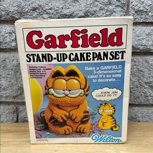 Rare Vintage Wilton Garfield 3D Cake Pan Set